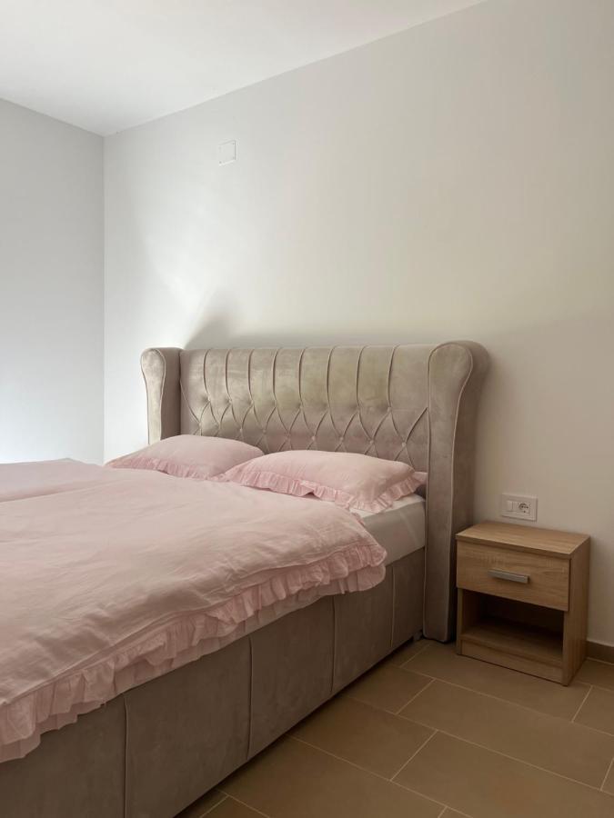 Modern Home Ula Бртонигла Екстер'єр фото