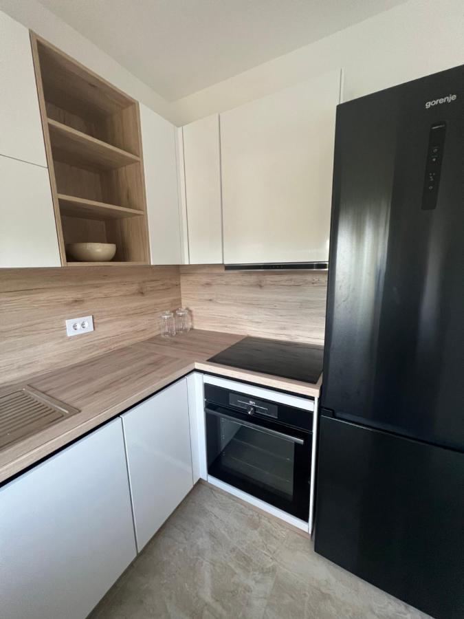 Modern Home Ula Бртонигла Екстер'єр фото