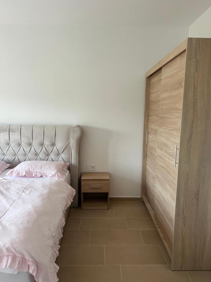 Modern Home Ula Бртонигла Екстер'єр фото